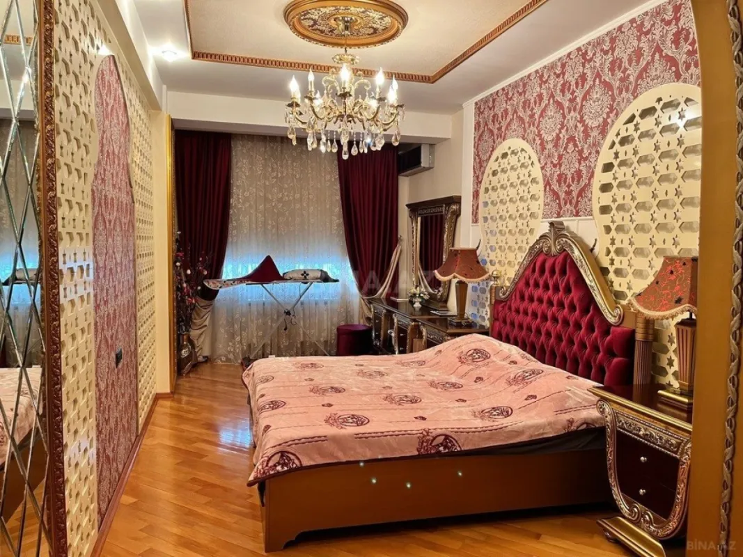 Satılır 3 otaqlı mənzil 130 m²