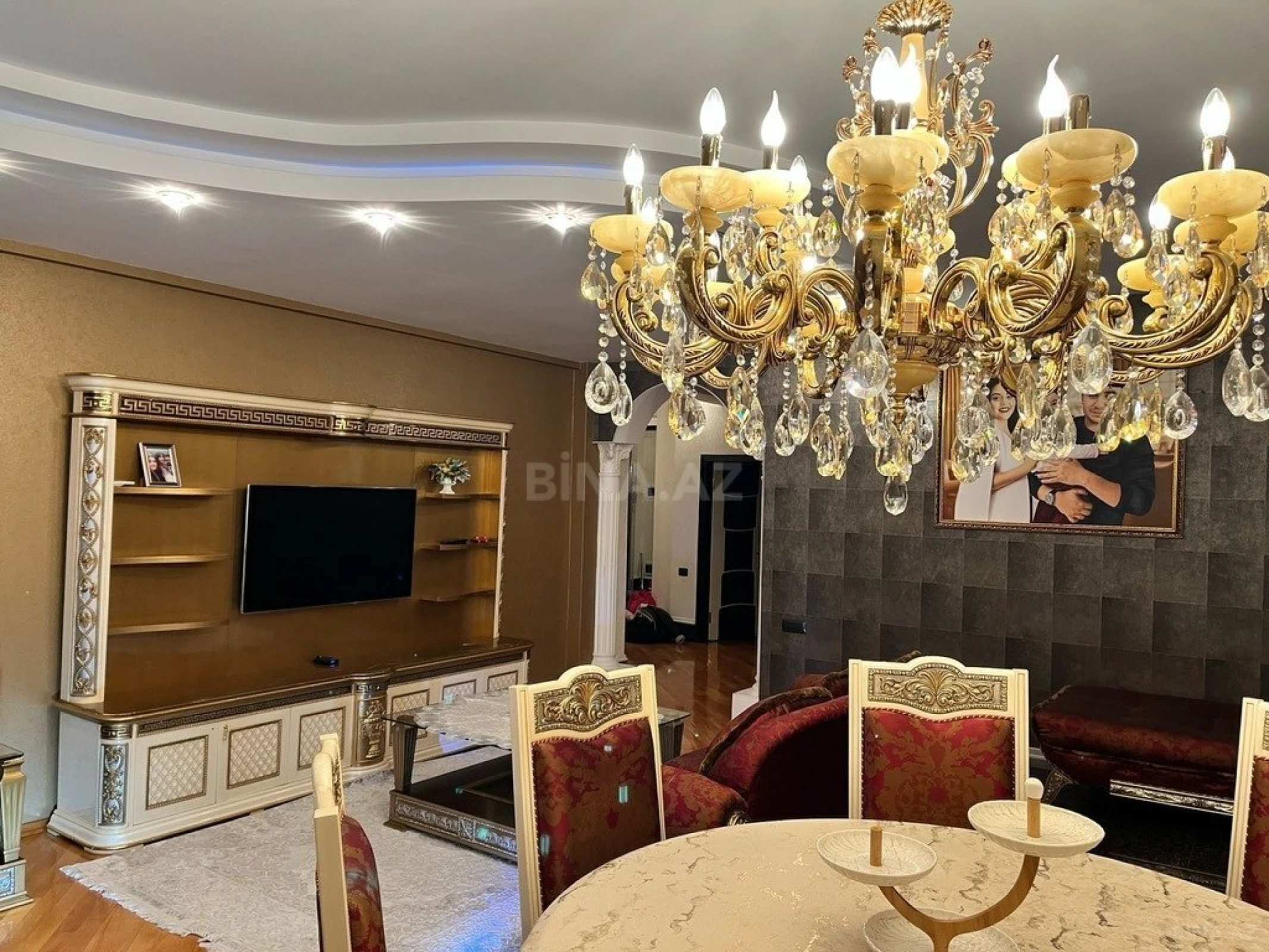 Satılır 3 otaqlı mənzil 130 m²