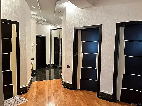Satılır 3 otaqlı mənzil 130 m² — Bakı 3 otaq 130.00 m²