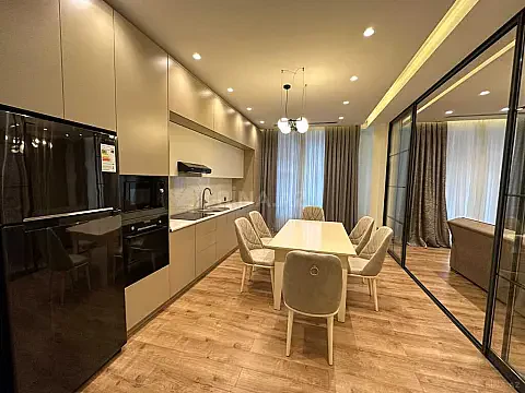 Satılır 3 otaqlı mənzil 127 m²