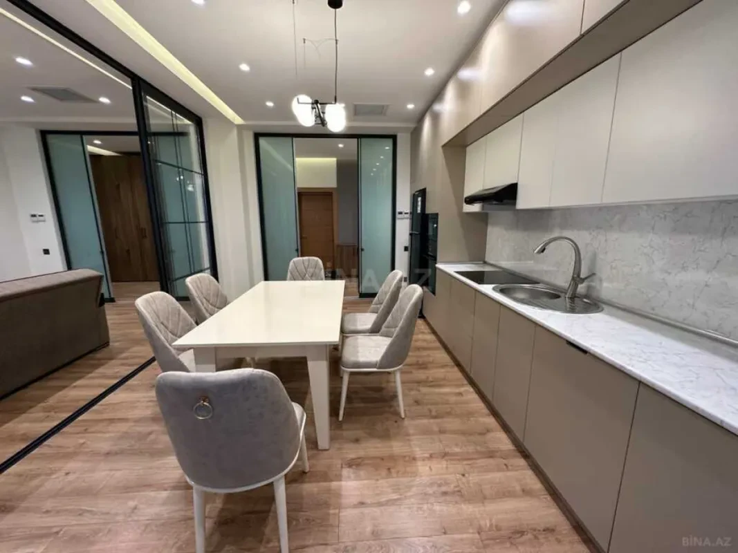 Satılır 3 otaqlı mənzil 127 m²