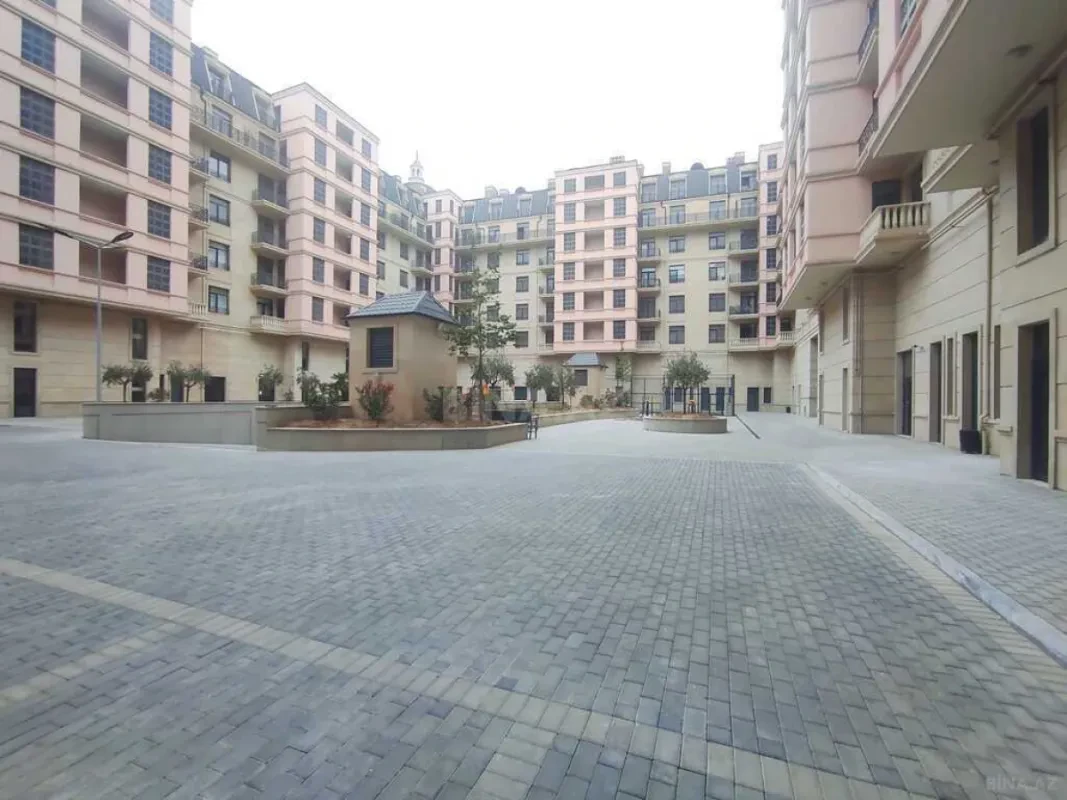 Satılır 3 otaqlı mənzil 127 m²