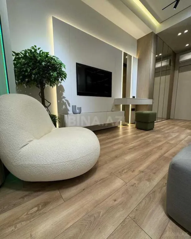 Kirayə verilir 2 otaqlı mənzil 92 m²