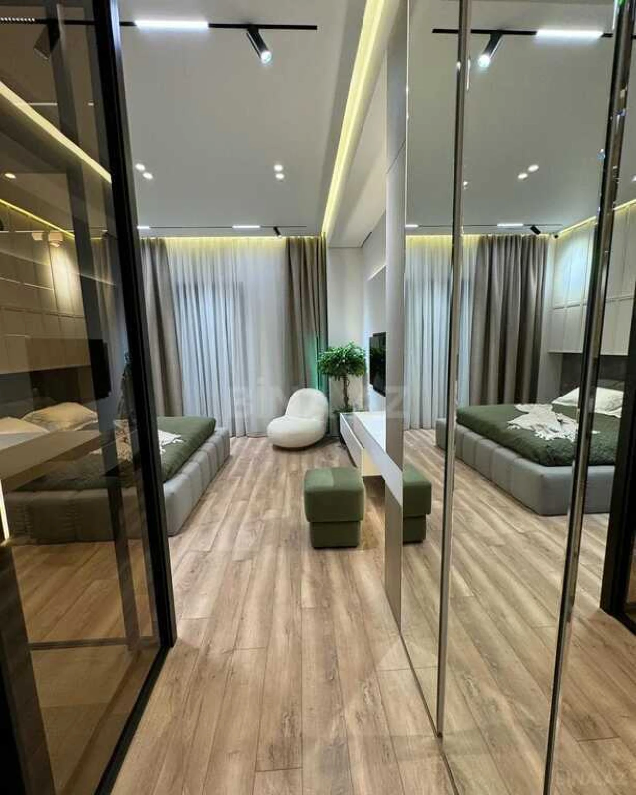 Kirayə verilir 2 otaqlı mənzil 92 m²