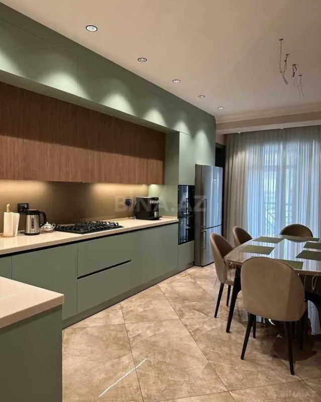 Kirayə verilir 2 otaqlı mənzil 92 m²