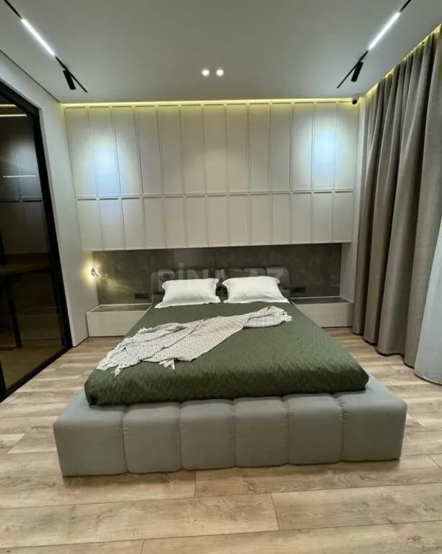 Kirayə verilir 2 otaqlı mənzil 92 m²