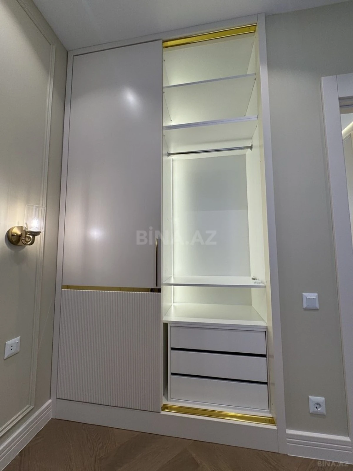 Satılır 3 otaqlı mənzil 87 m²