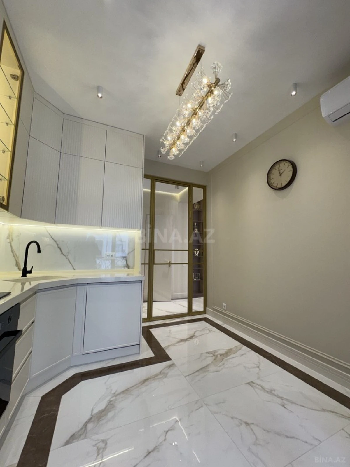 Satılır 3 otaqlı mənzil 87 m²