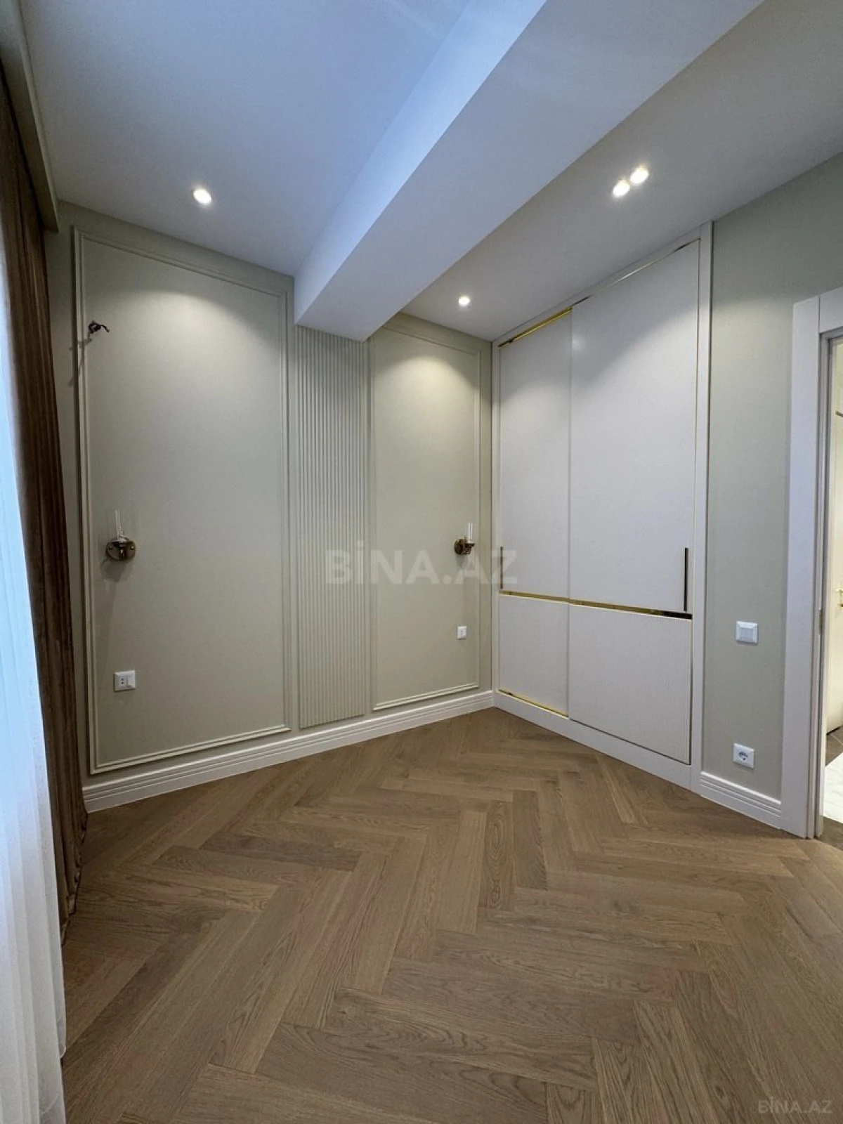 Satılır 3 otaqlı mənzil 87 m²