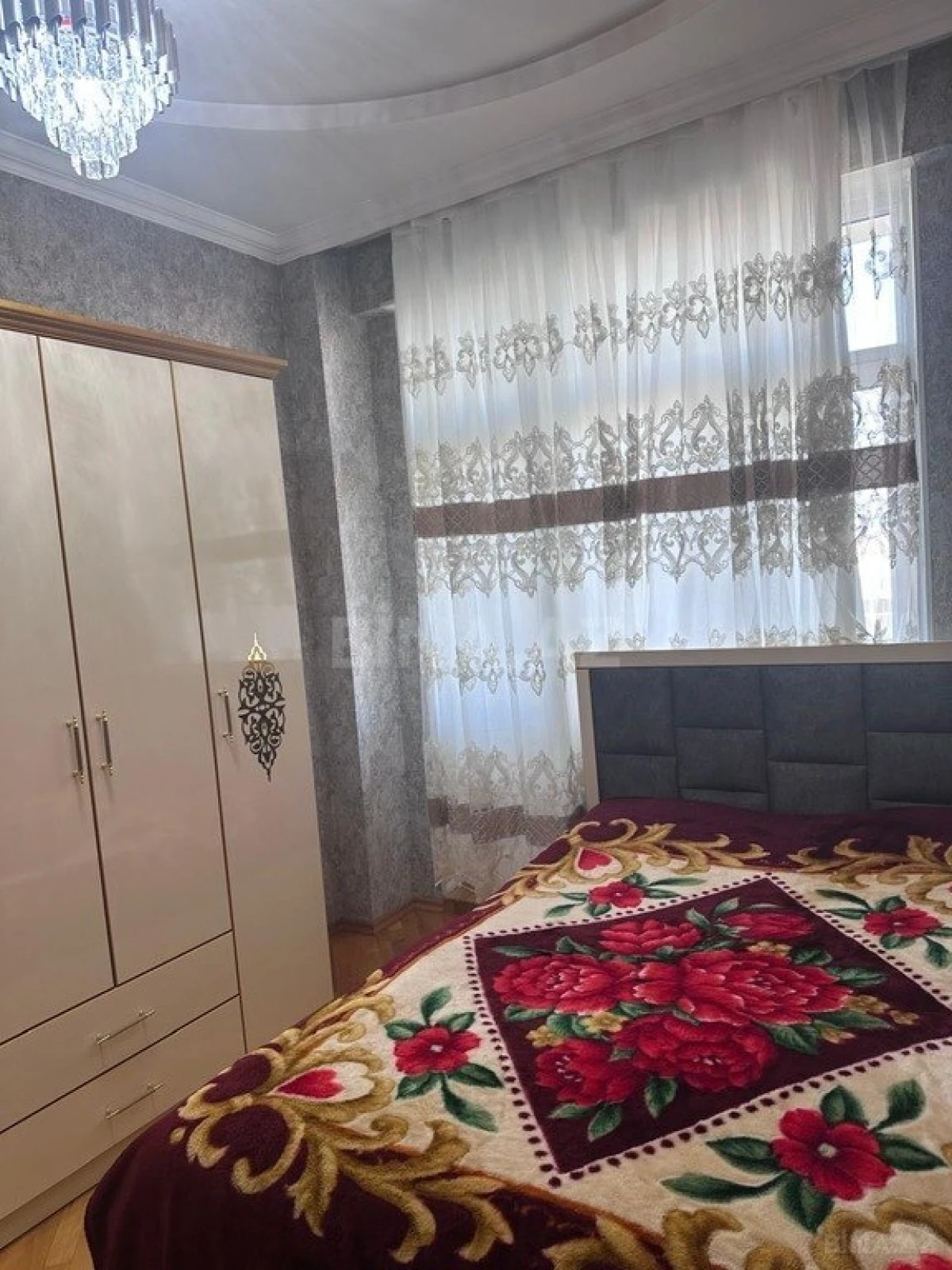 Kirayə verilir 2 otaqlı mənzil 65 m²