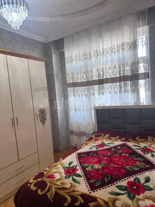 Kirayə verilir 2 otaqlı mənzil 65 m²