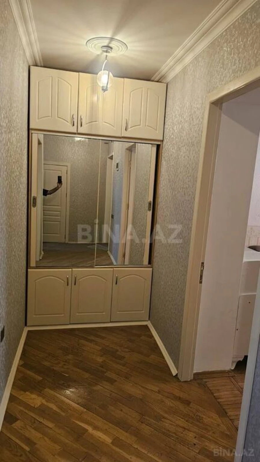 Kirayə verilir 2 otaqlı mənzil 60 m²