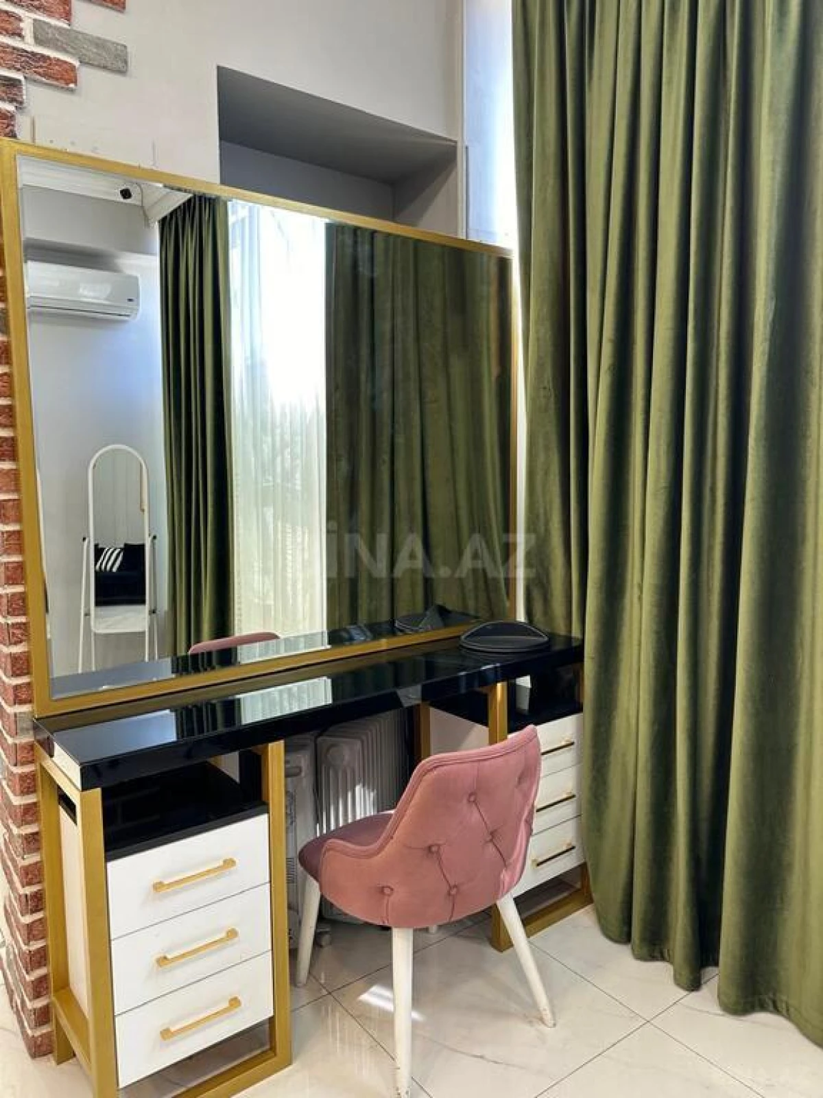 Satılır obyekt 115 m²