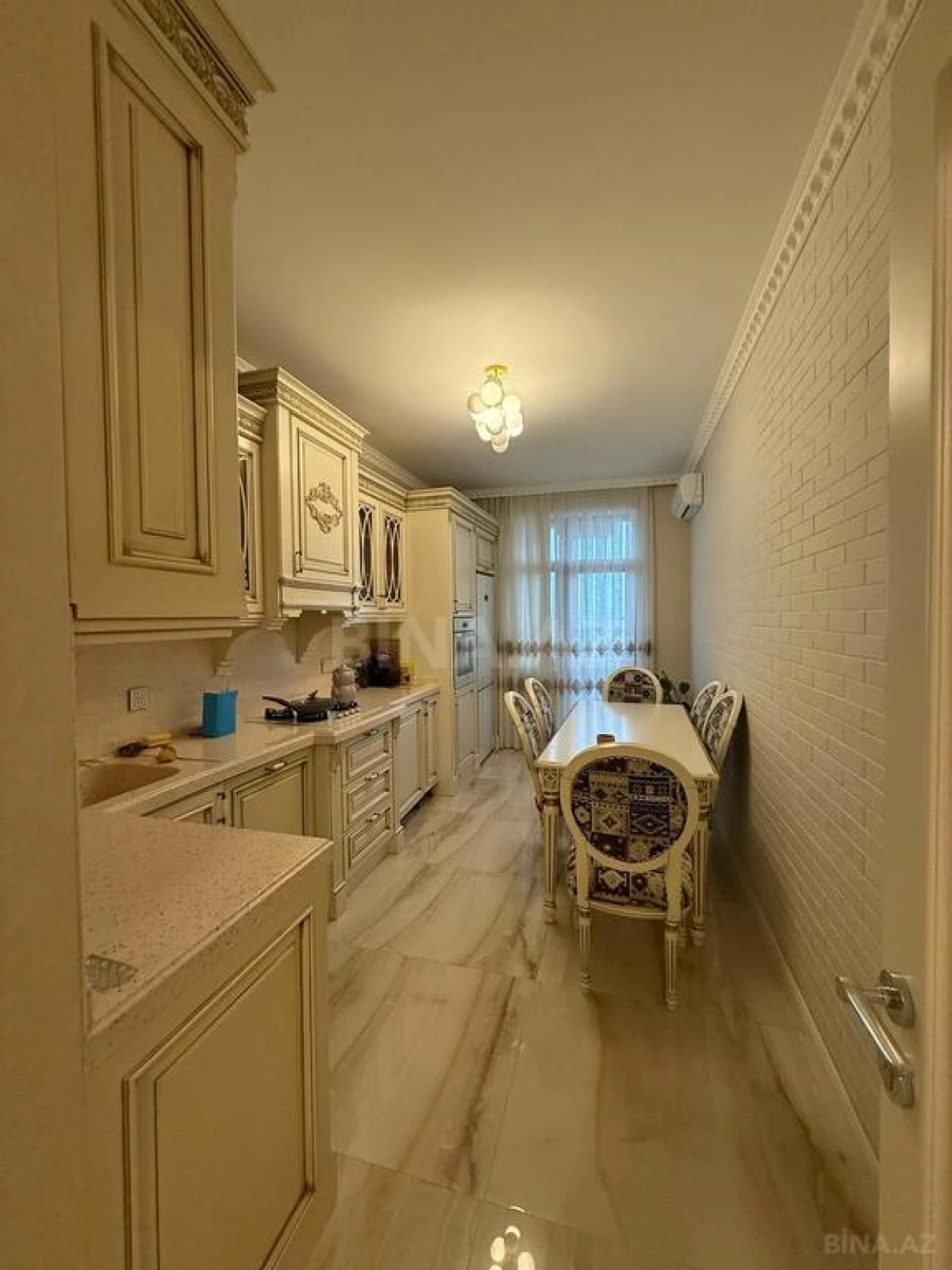 Satılır 3 otaqlı mənzil 125 m²