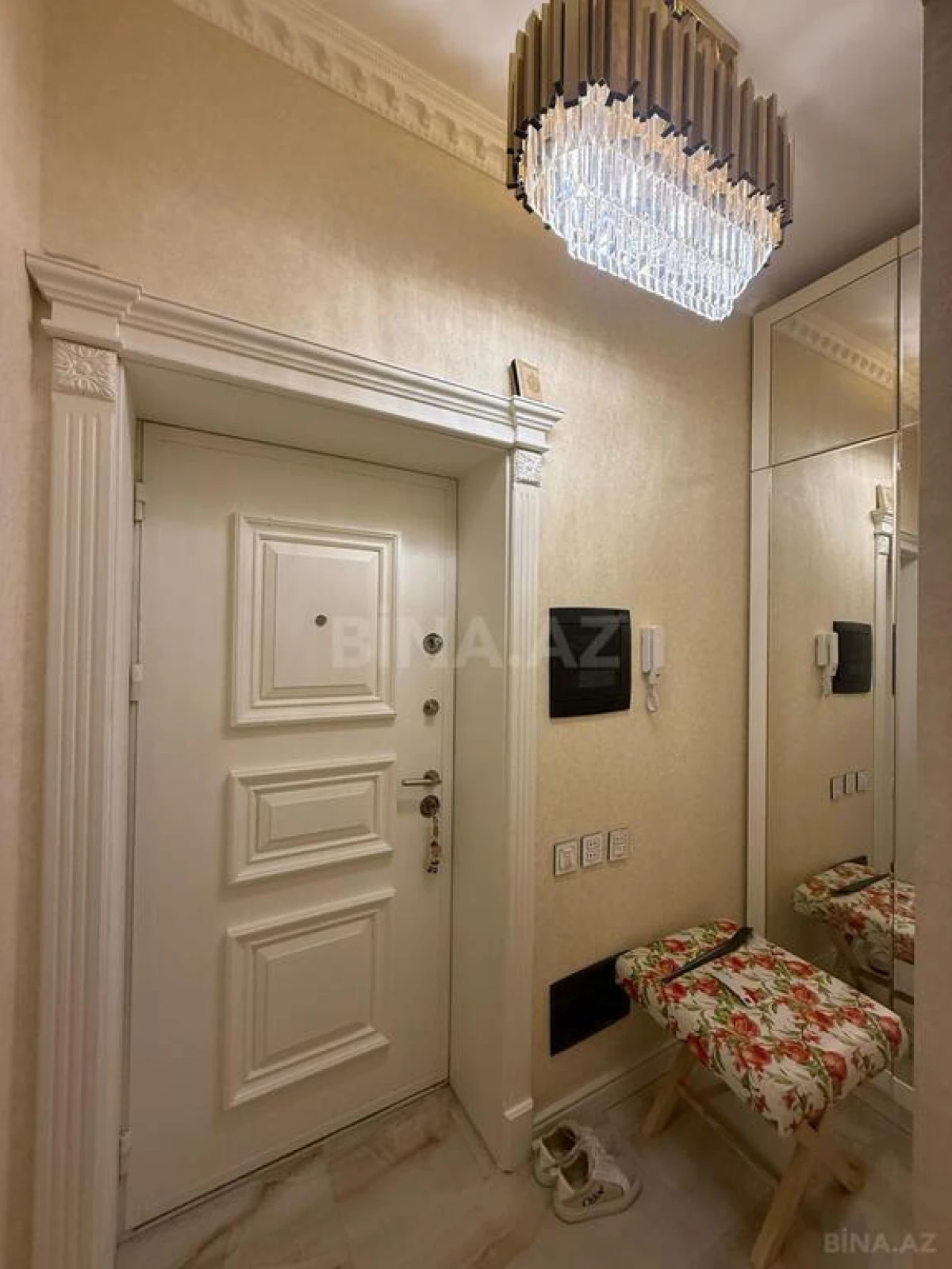 Satılır 3 otaqlı mənzil 125 m²