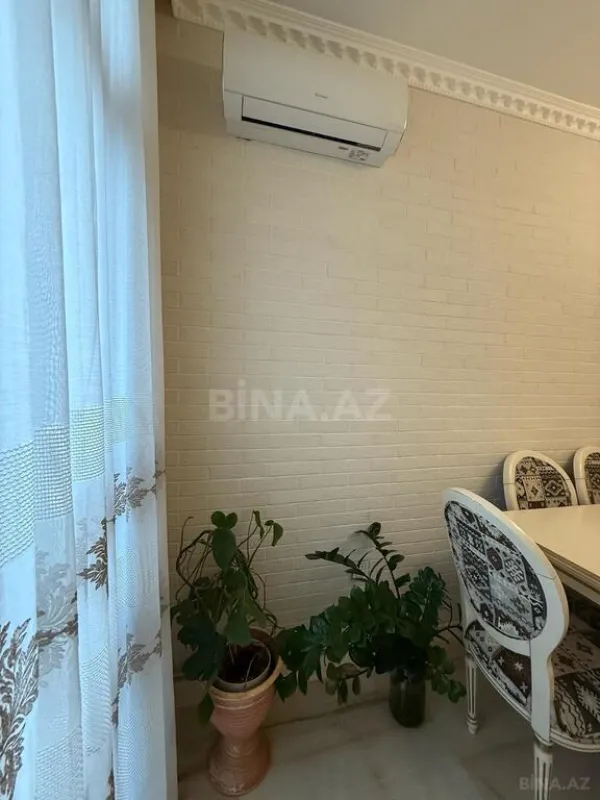 Satılır 3 otaqlı mənzil 125 m²