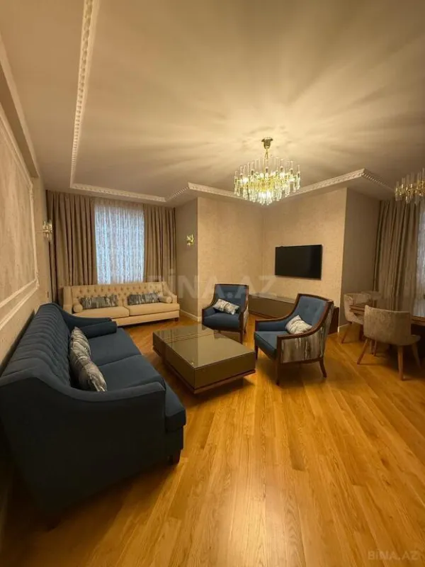 Satılır 3 otaqlı mənzil 125 m²