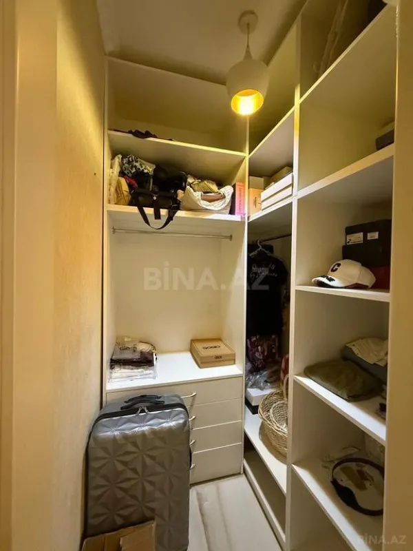 Satılır 3 otaqlı mənzil 125 m²