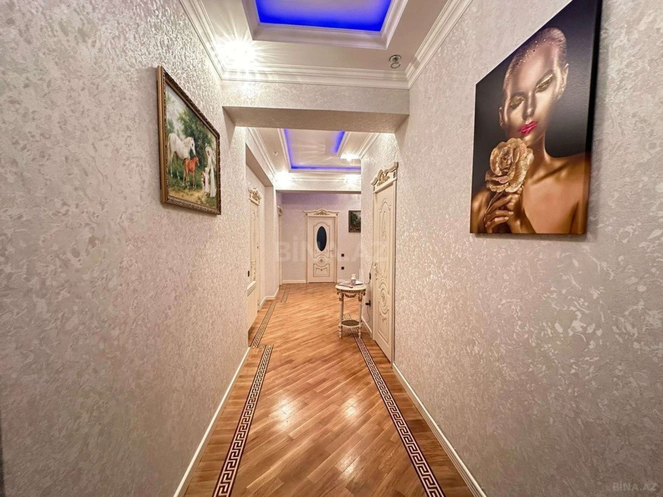 Satılır 3 otaqlı mənzil 140 m²