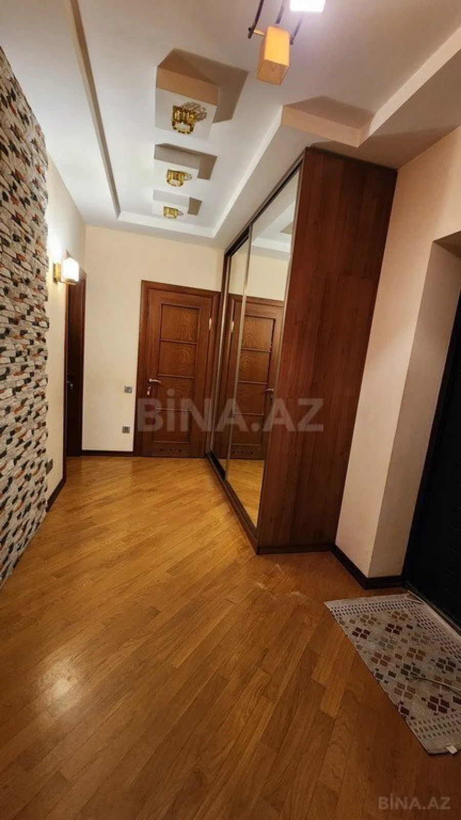 Satılır 3 otaqlı mənzil 74 m²
