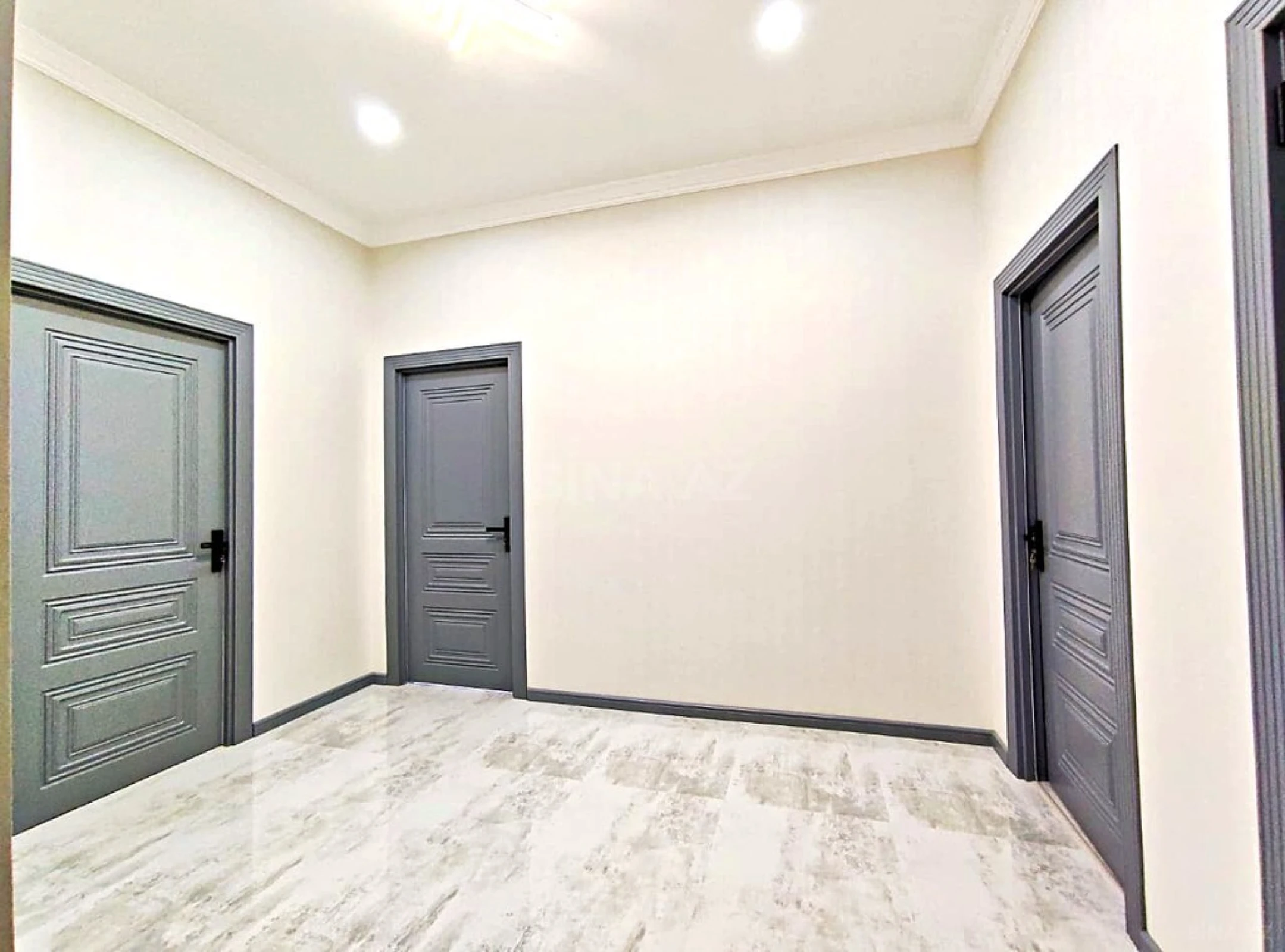 Satılır 2 otaqlı mənzil 84.7 m²