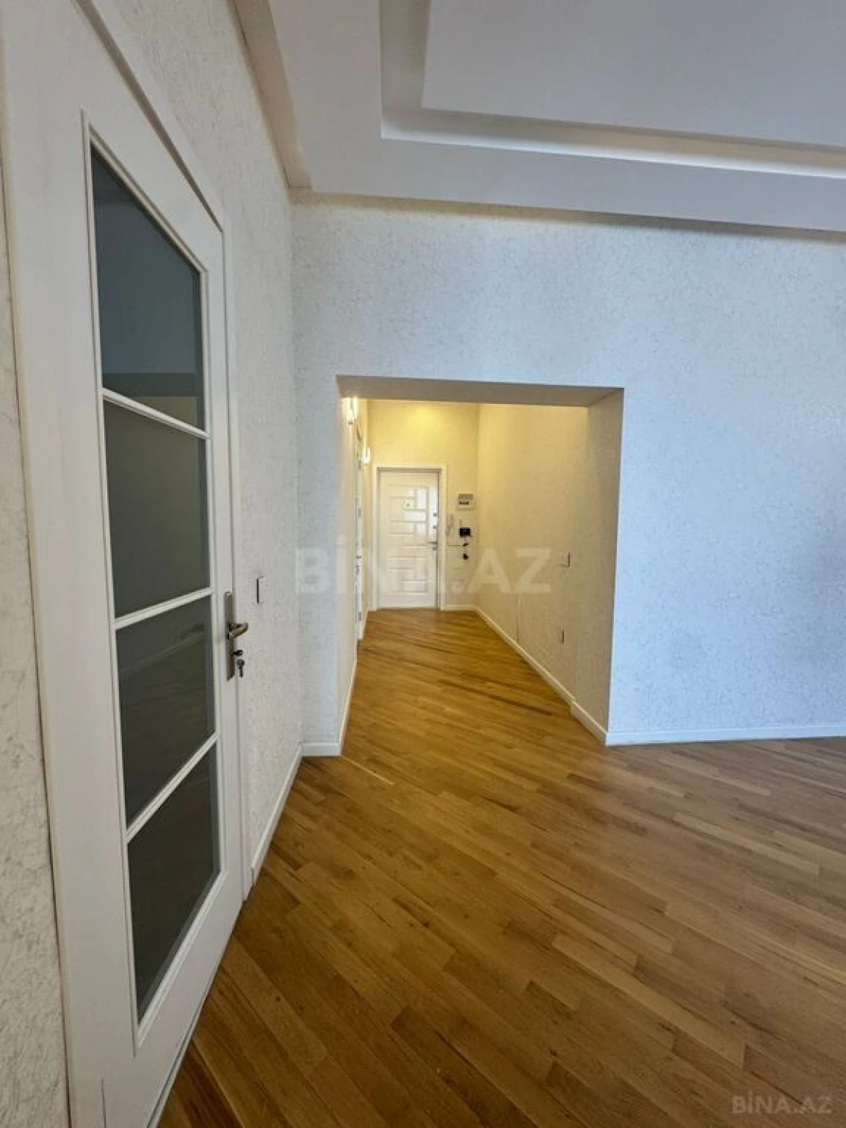 Kirayə verilir 2 otaqlı mənzil 72 m²