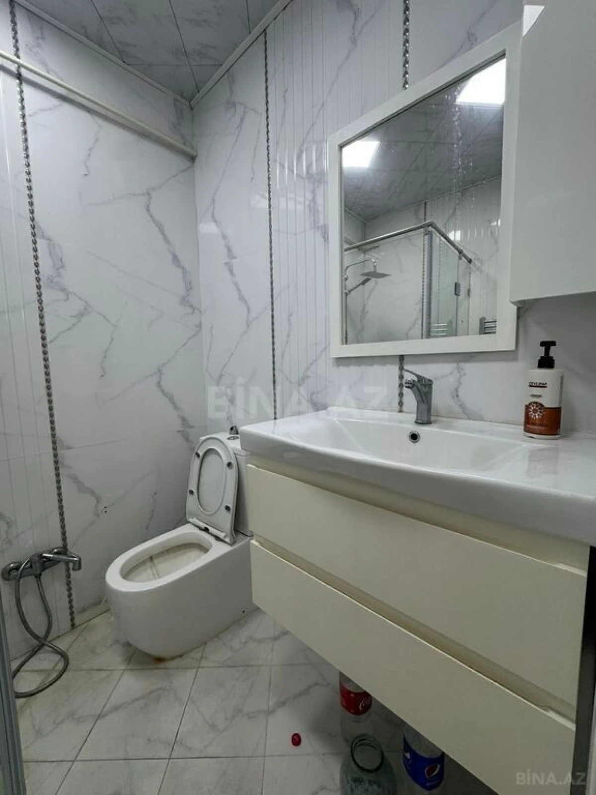 Kirayə verilir 2 otaqlı mənzil 72 m²