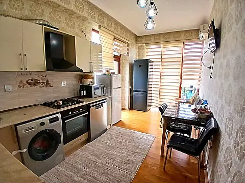 Satılır 3 otaqlı mənzil 103.3 m²