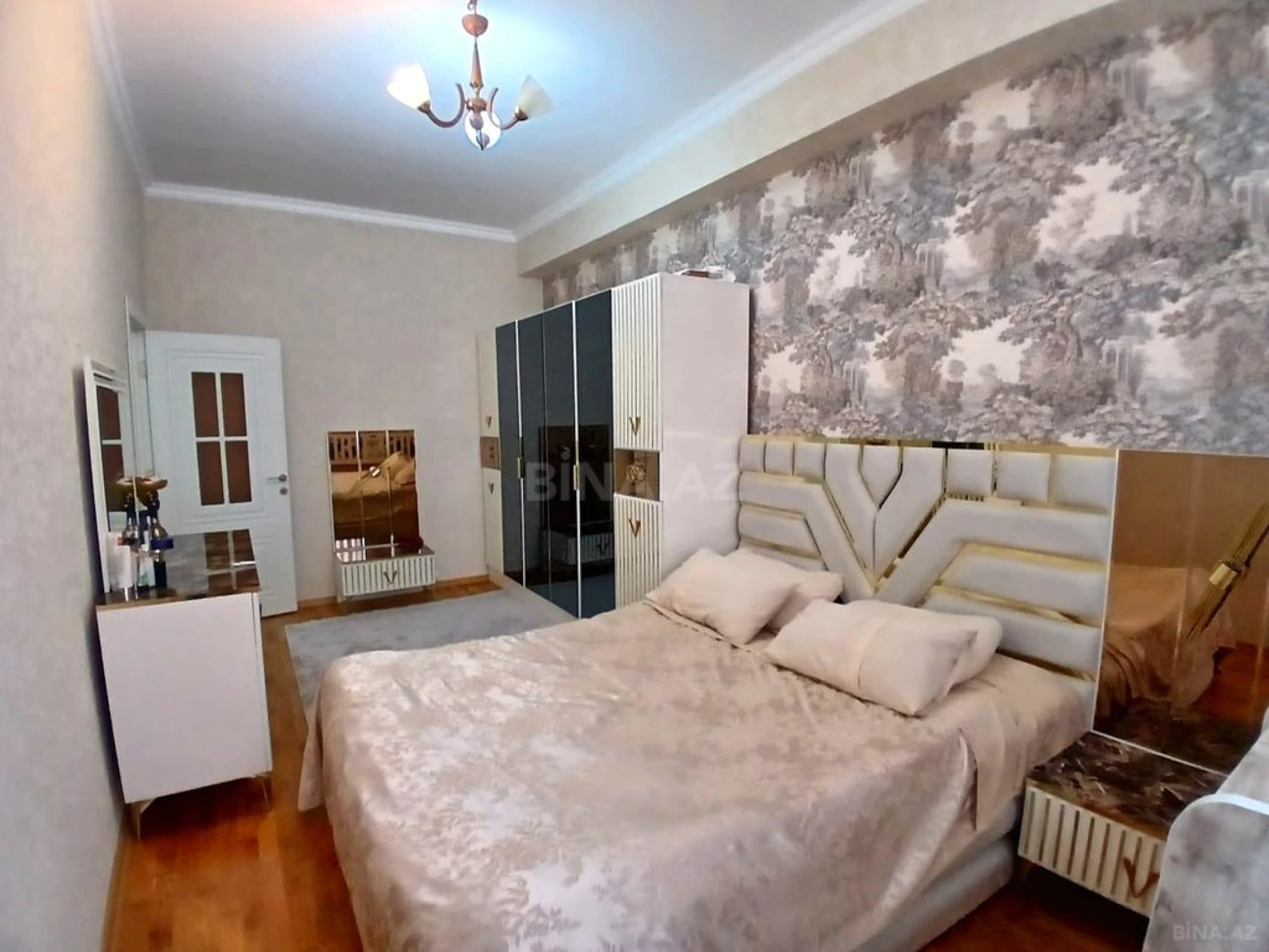Satılır 3 otaqlı mənzil 103.3 m²