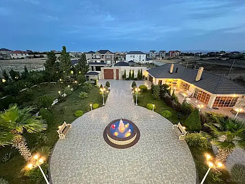Satılır 7 otaqlı həyət evi 760 m²