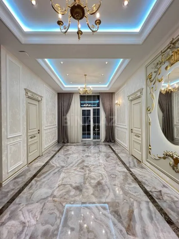 Satılır 7 otaqlı həyət evi 760 m²