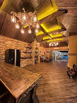 Satılır 7 otaqlı həyət evi 760 m²