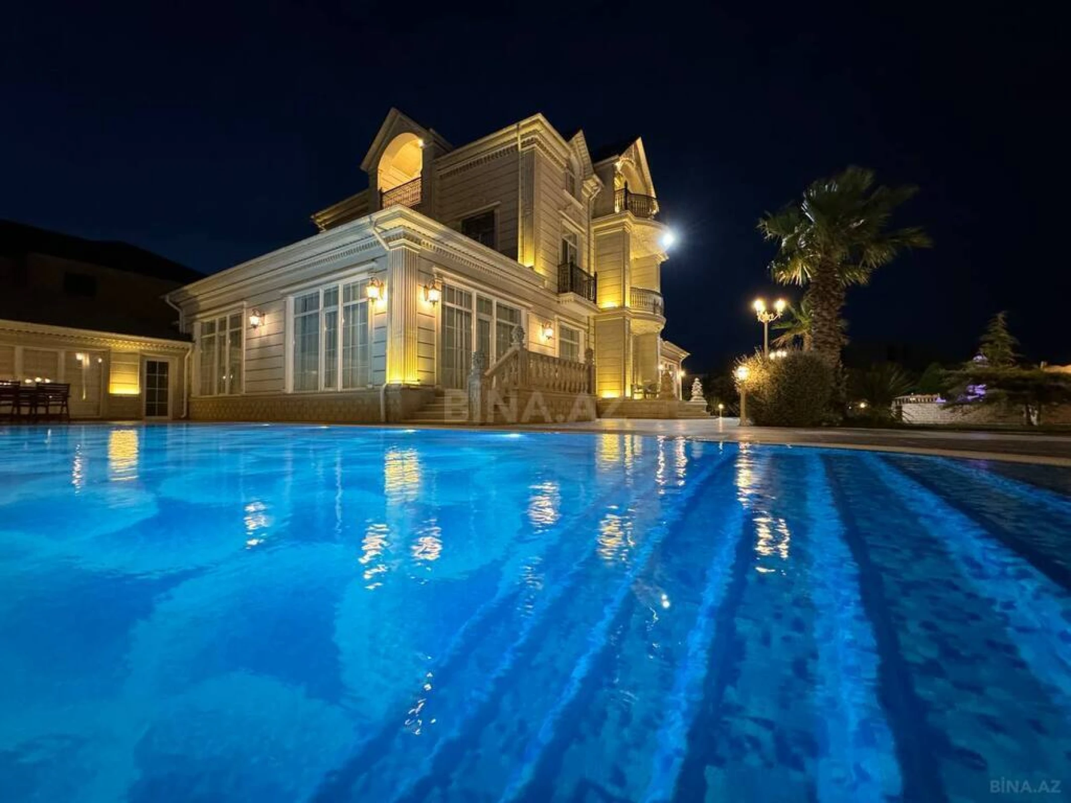 Satılır 7 otaqlı həyət evi 760 m²