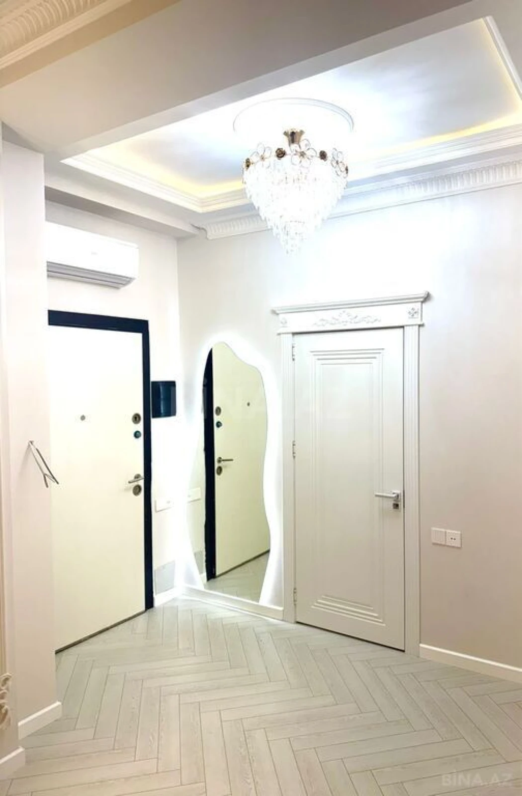 Satılır 2 otaqlı mənzil 65 m²