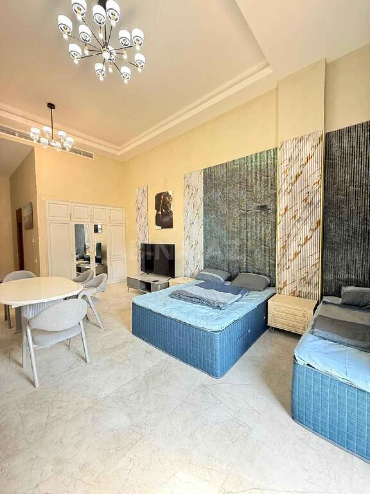 Satılır 2 otaqlı mənzil 100 m²