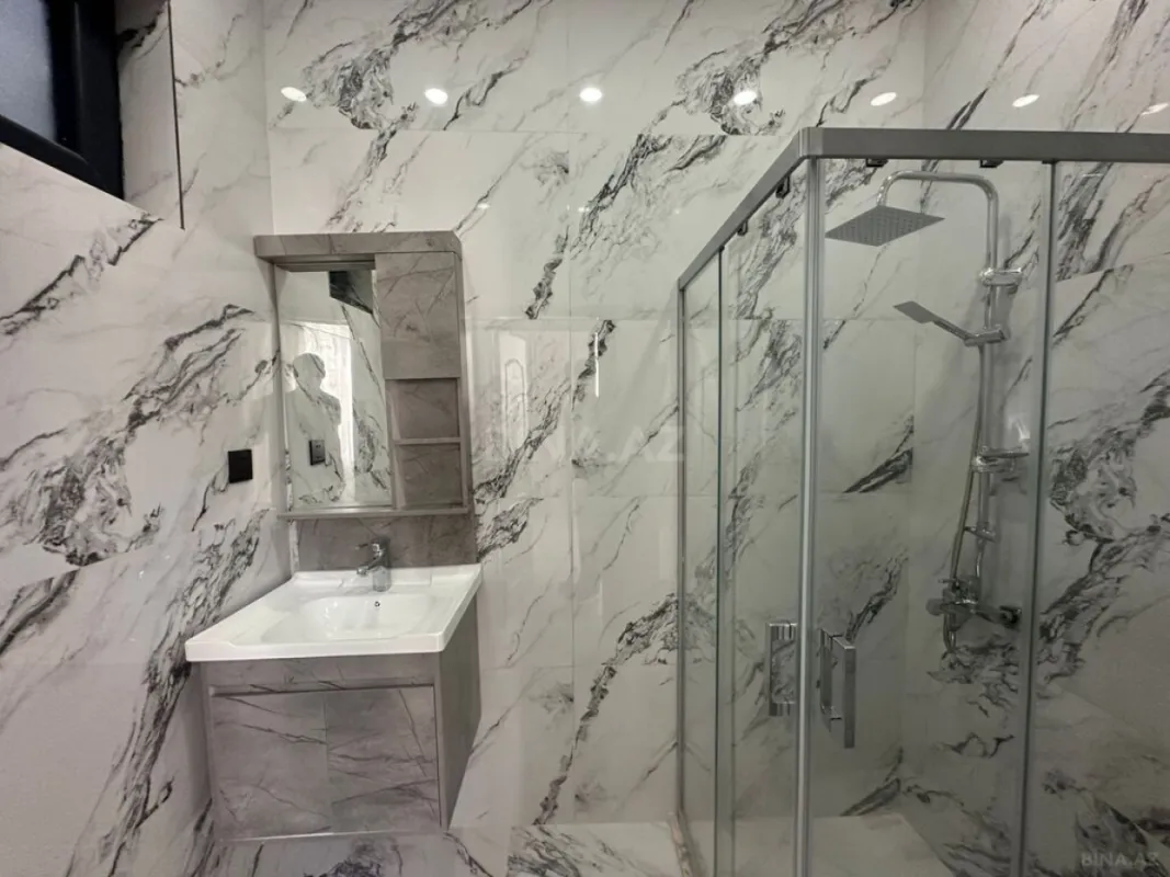 Satılır 4 otaqlı həyət evi 140 m²