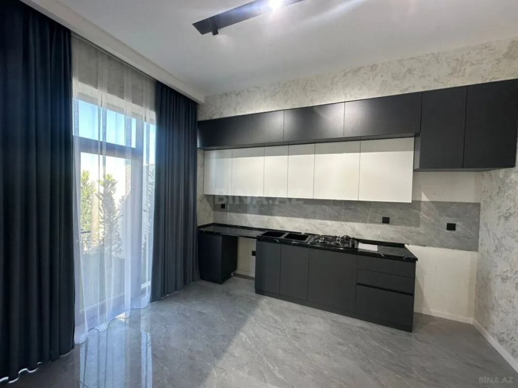 Satılır 4 otaqlı həyət evi 140 m²