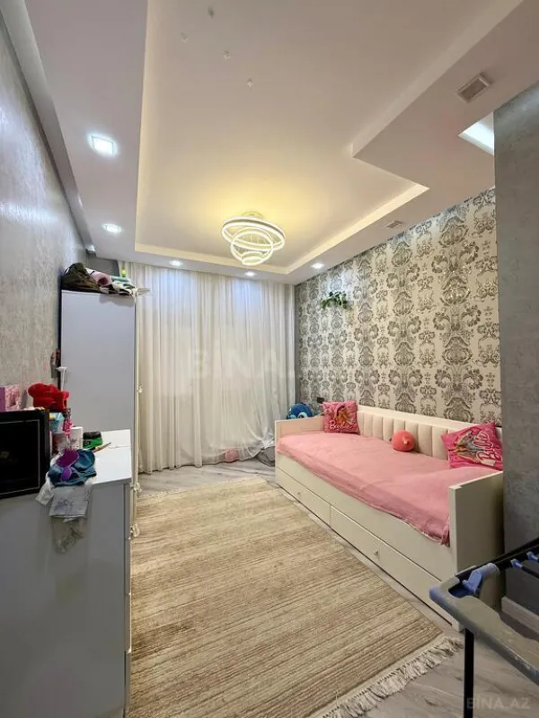 Satılır 3 otaqlı mənzil 82 m²