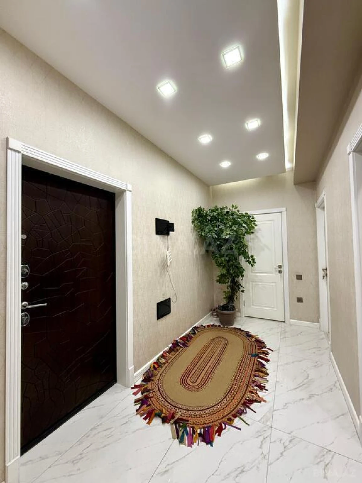 Satılır 3 otaqlı mənzil 82 m²