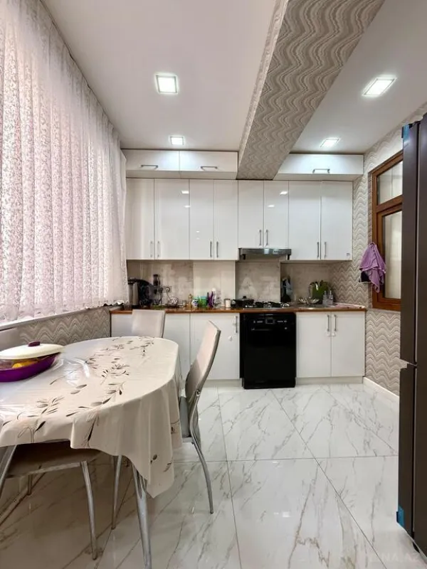 Satılır 3 otaqlı mənzil 82 m²