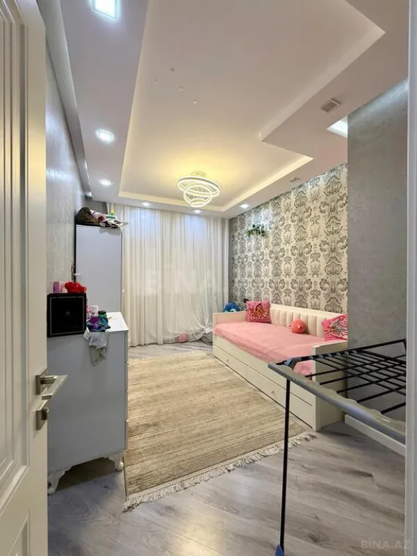Satılır 3 otaqlı mənzil 82 m²