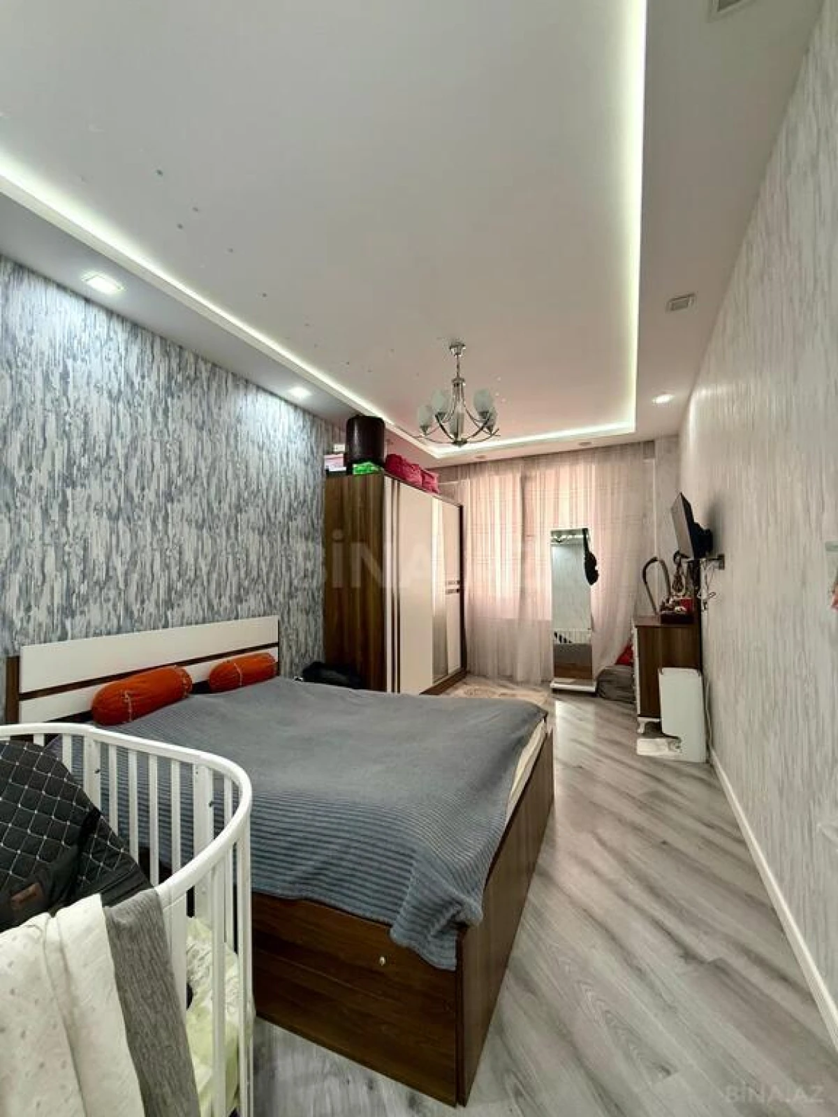 Satılır 3 otaqlı mənzil 82 m²