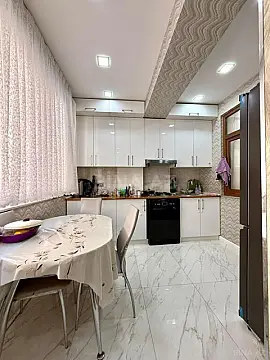 Satılır 3 otaqlı mənzil 82 m²