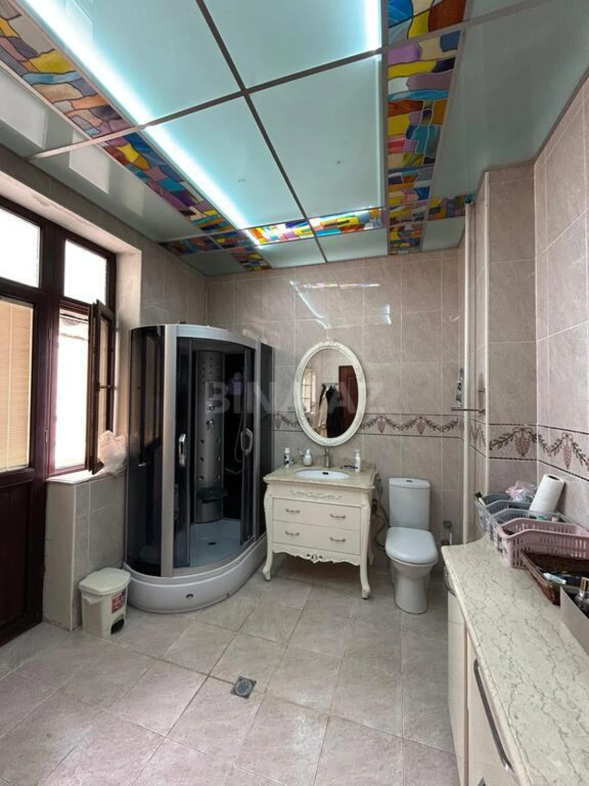 Satılır 6 otaqlı mənzil 250 m²