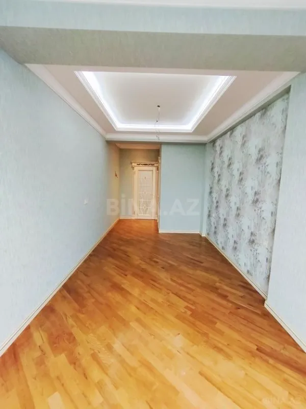 Satılır 3 otaqlı mənzil 134 m²