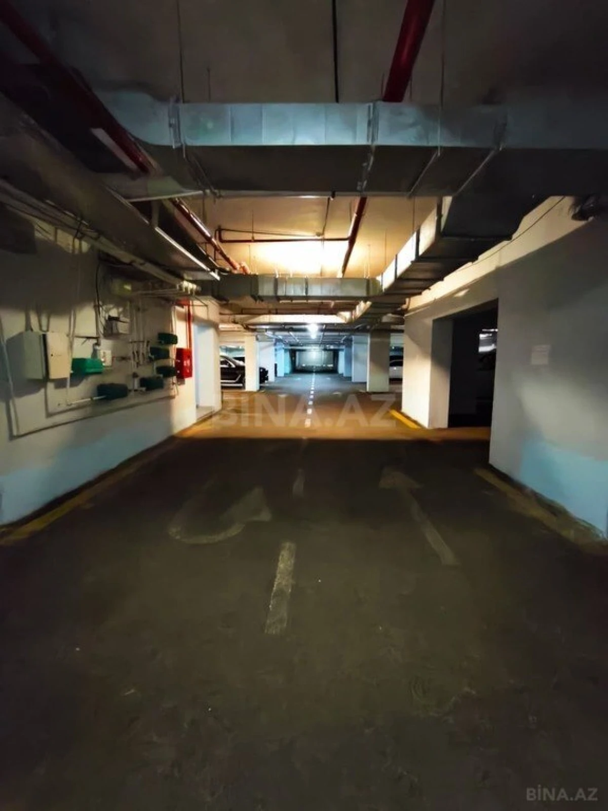 Satılır 3 otaqlı mənzil 134 m²