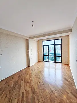 Satılır 3 otaqlı mənzil 134 m²