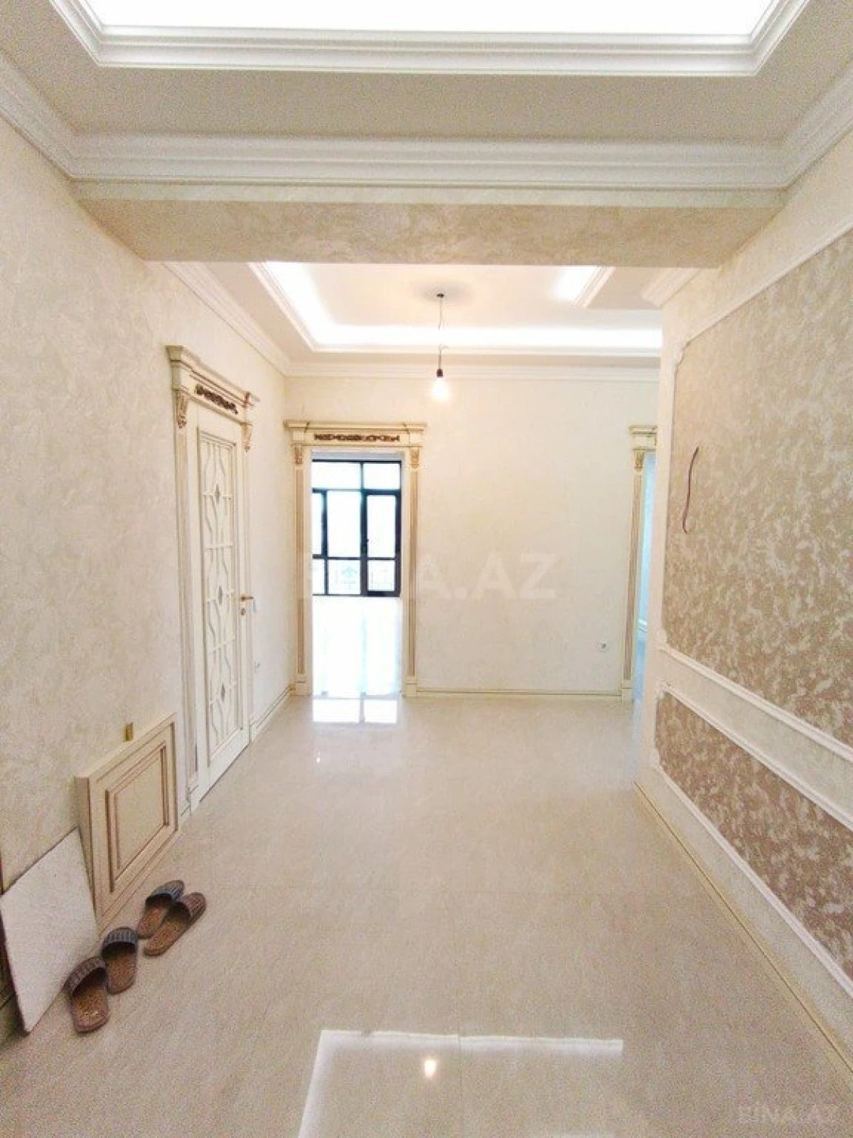 Satılır 3 otaqlı mənzil 134 m²