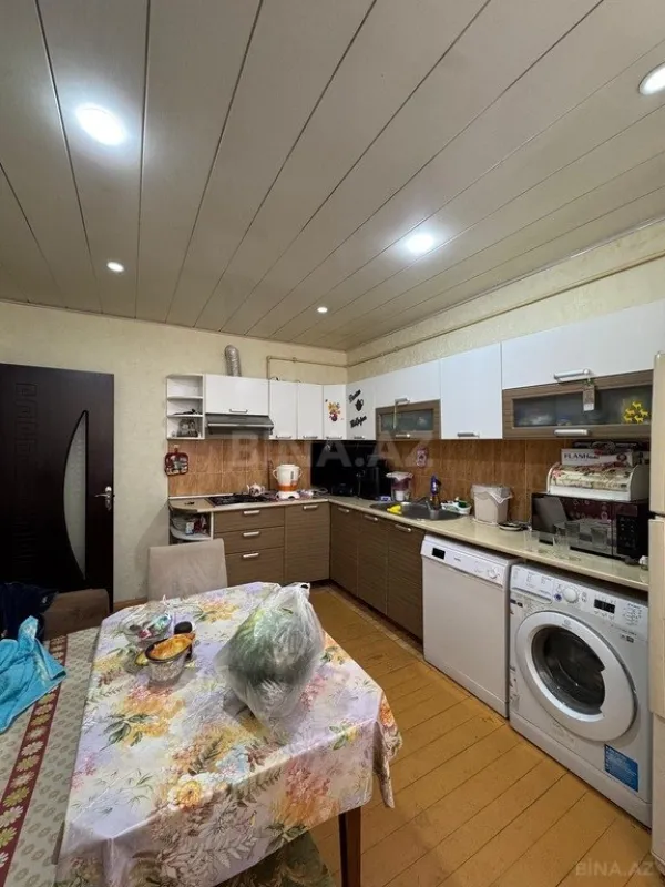 Satılır 3 otaqlı mənzil 105 m²