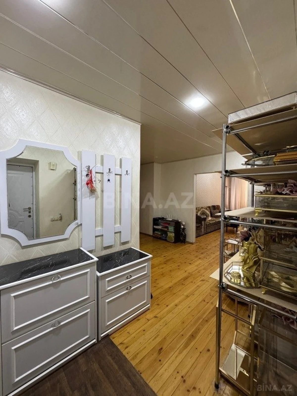 Satılır 3 otaqlı mənzil 105 m²